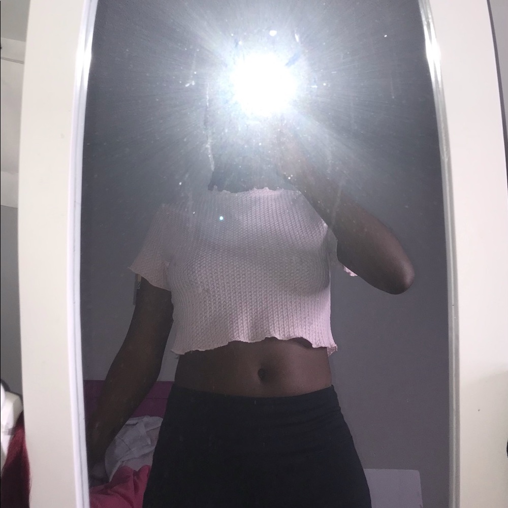 Romwe Crop Top💕 - Picture 2 of 2